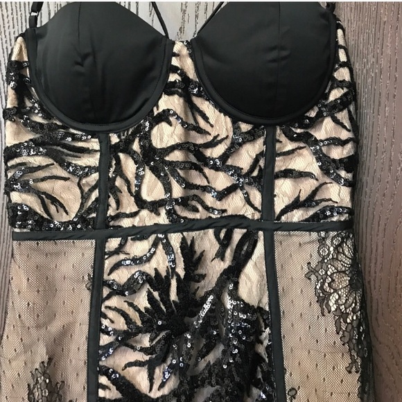 Nasty Gal Collection Sweet Dreams Midi Dress - Picture 6 of 8